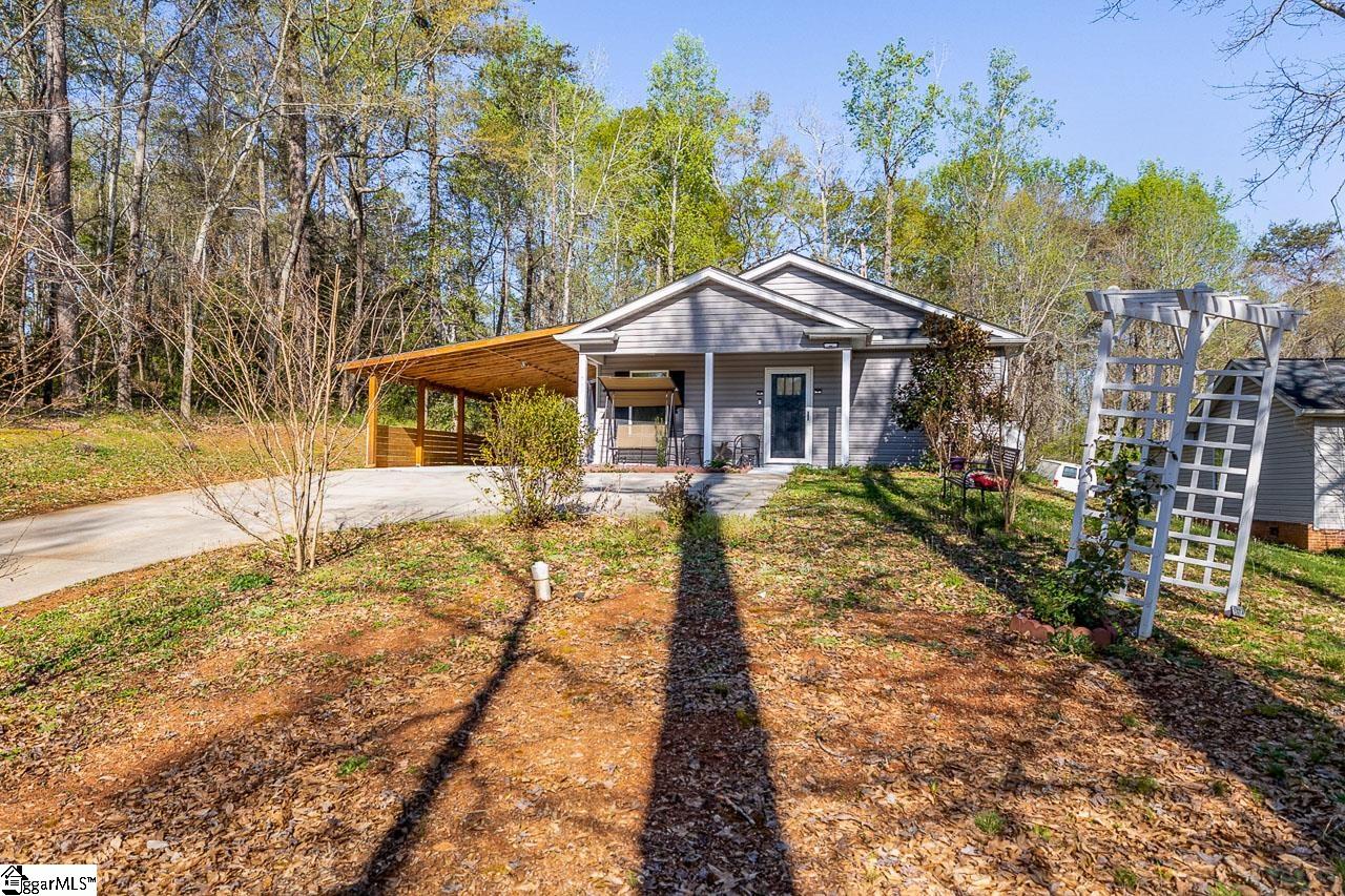 730 Tanner Road Taylors, SC 29687 - Photo 4 of 24