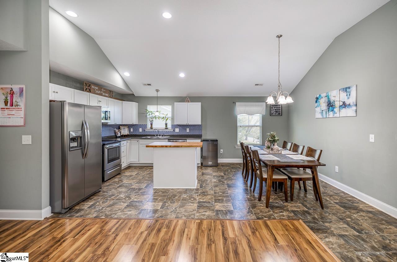 730 Tanner Road Taylors, SC 29687 - Photo 6 of 24