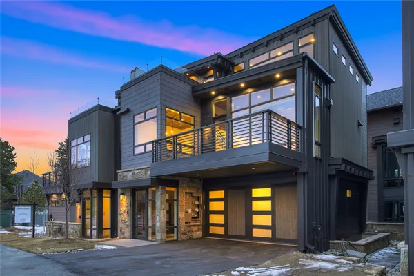 a view of building with a street