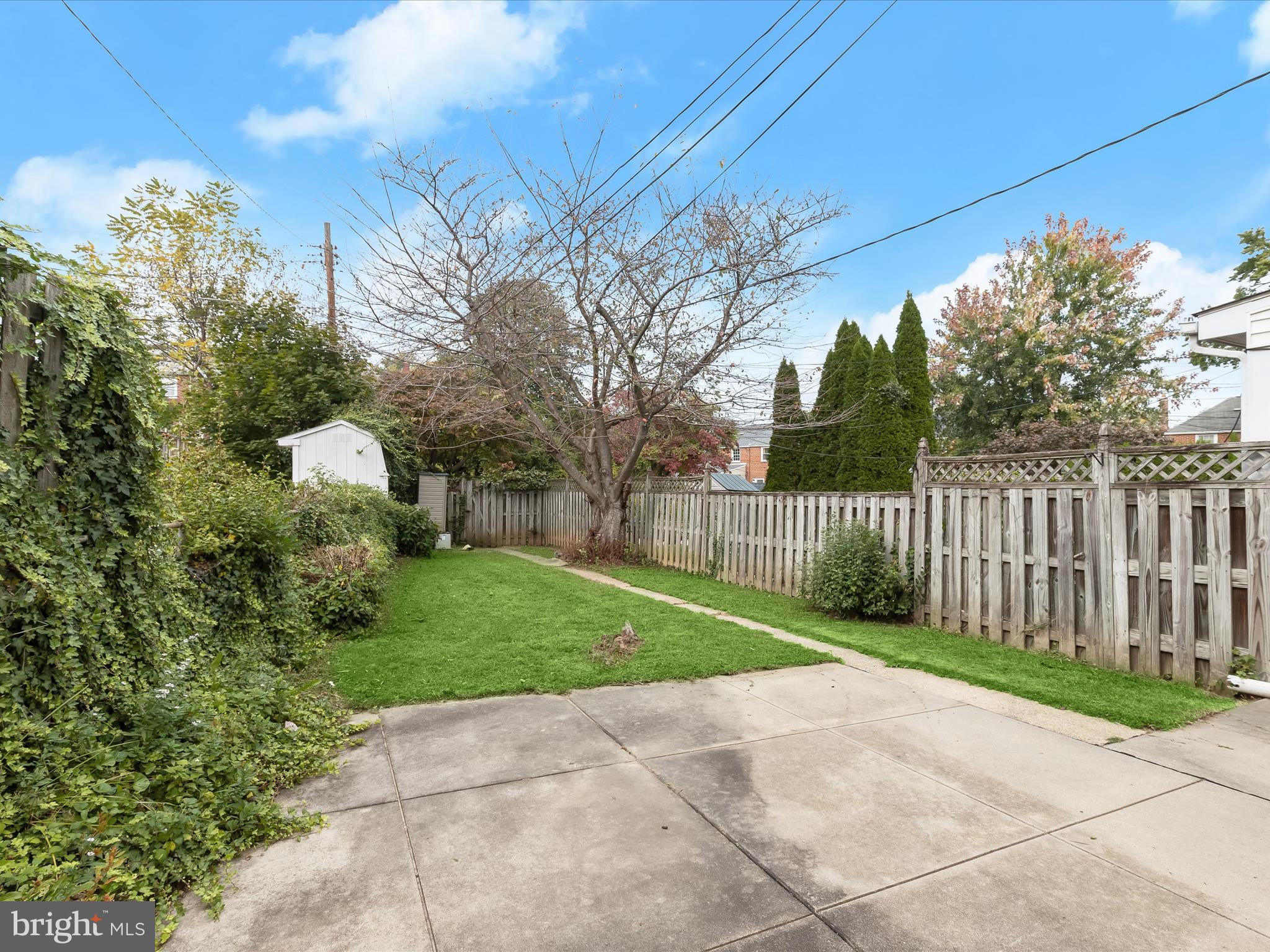 8328 Wyton Road Towson, MD 21286 - Photo 28 of 36 a view of a backyard with pathway