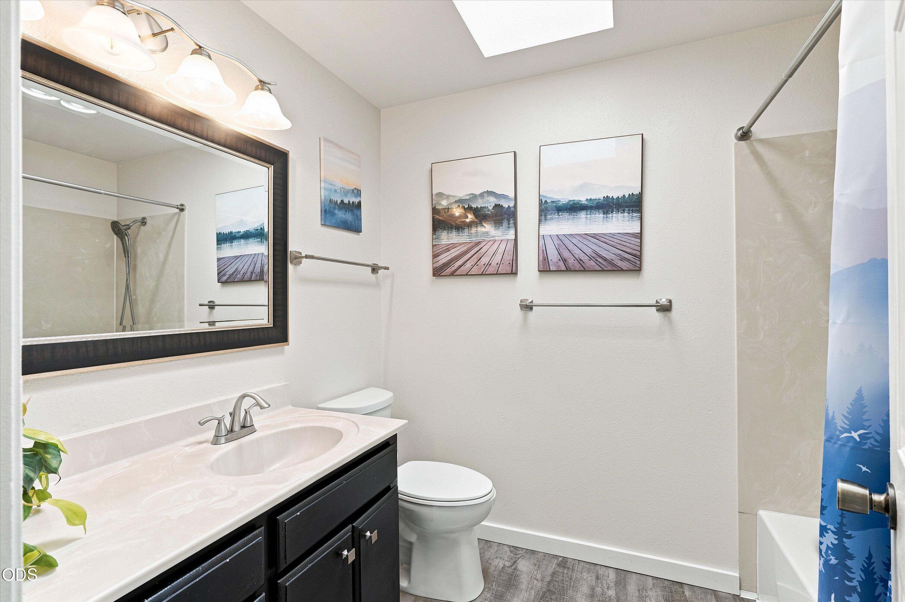 629 Glenn Way Central Point, OR 97502 - Photo 15 of 30