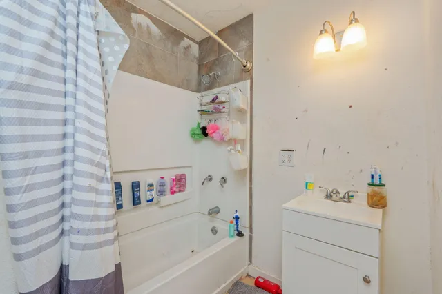 a bathroom with a toilet