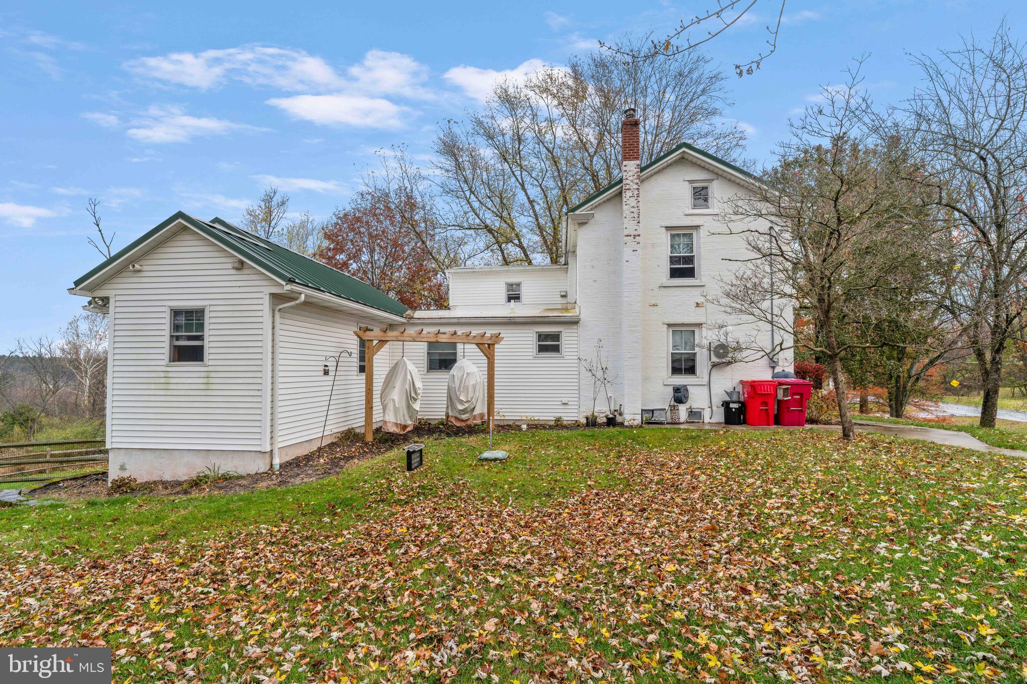 100 Pineland Road Birdsboro, PA 19508 - Photo 4 of 67 Side View
