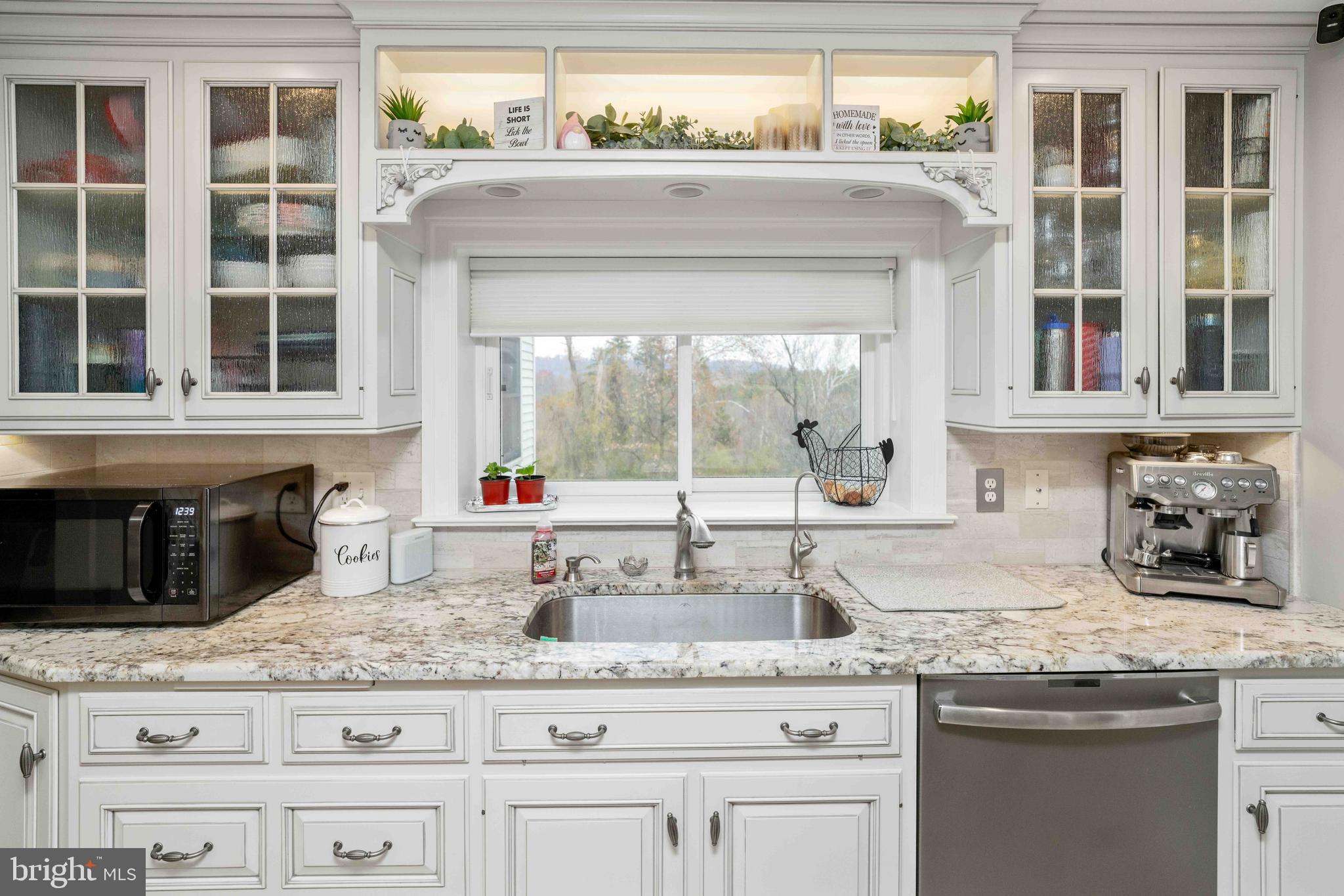 100 Pineland Road Birdsboro, PA 19508 - Photo 41 of 67 Granite Counters
