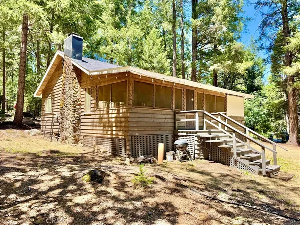 $229,000 | 9520 Oak Place, Middletown, CA 95461