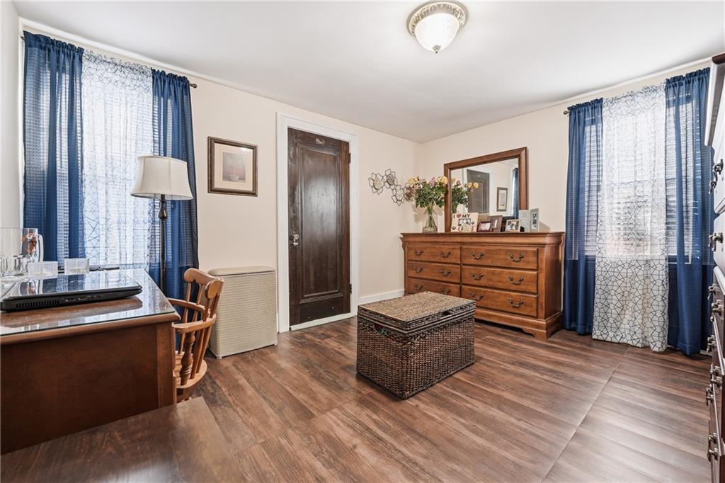1279 Griswold Street Sharon, PA 16146 - Photo 21 of 30 2nd bedroom