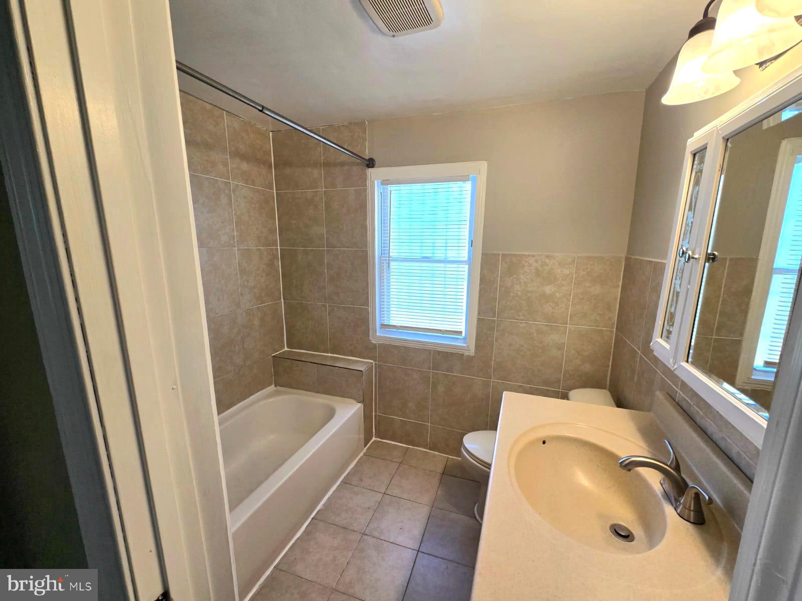 809 Eastern Avenue Northeast Fairmount Heights, MD 20743 - Photo 6 of 16