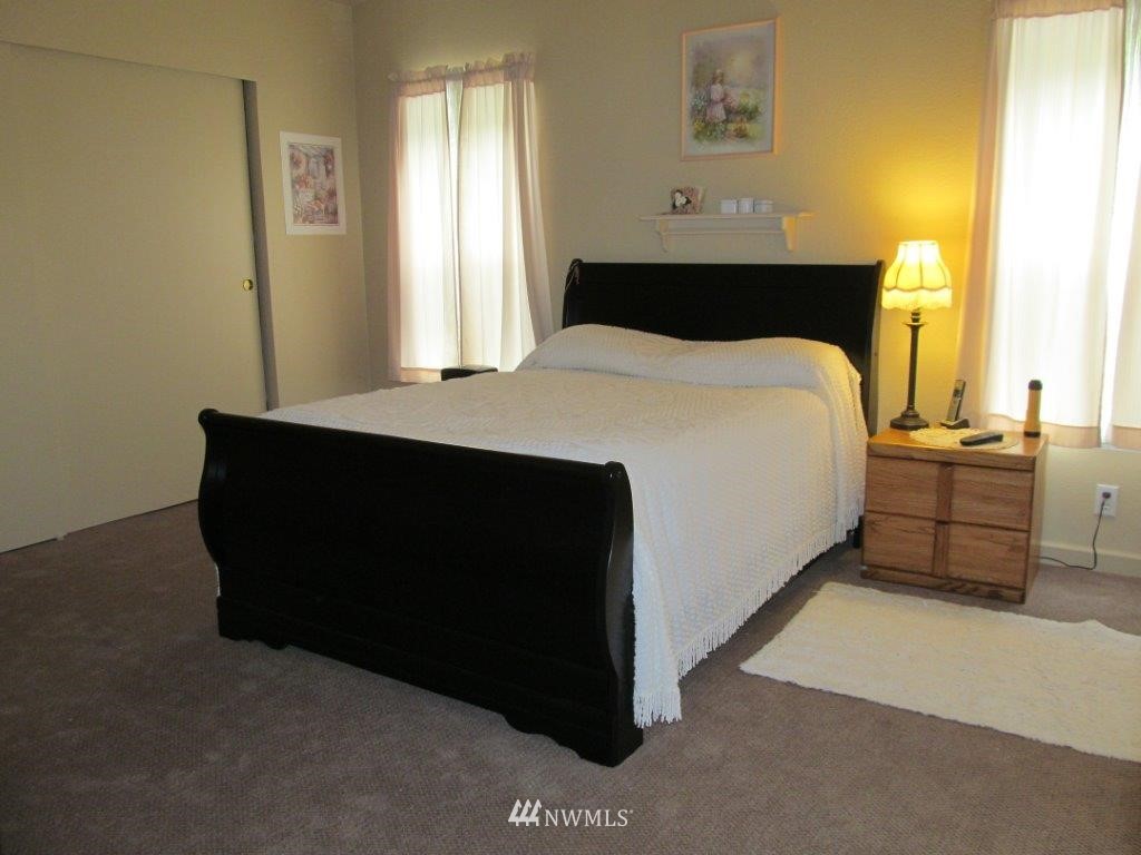 7470 Riverside Road East Sumner, WA 98390 - Photo 11 of 24