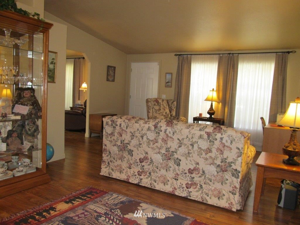 7470 Riverside Road East Sumner, WA 98390 - Photo 4 of 24