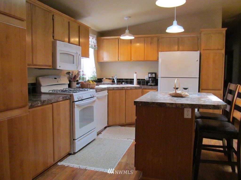 7470 Riverside Road East Sumner, WA 98390 - Photo 7 of 24