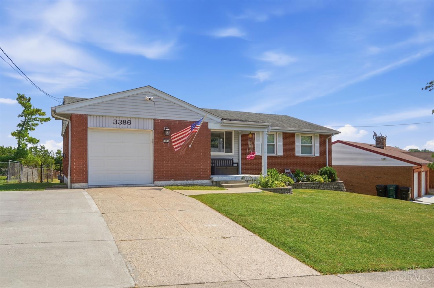 3386 Rodeo Court Cincinnati, OH 45211 - Photo 3 of 75 Gallery Image 3