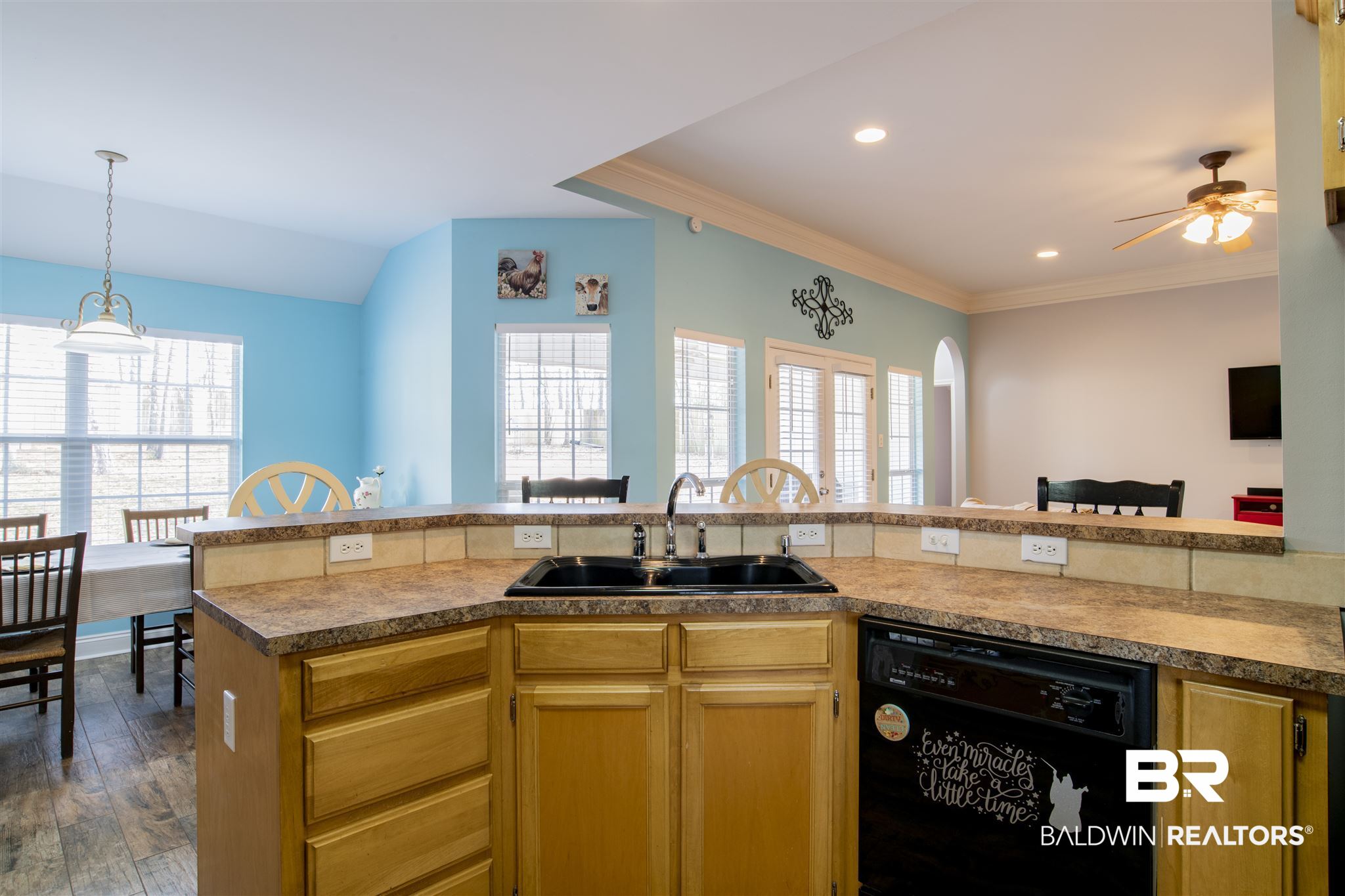 186 Lakeview Loop Daphne, AL 36526 - Photo 13 of 37
