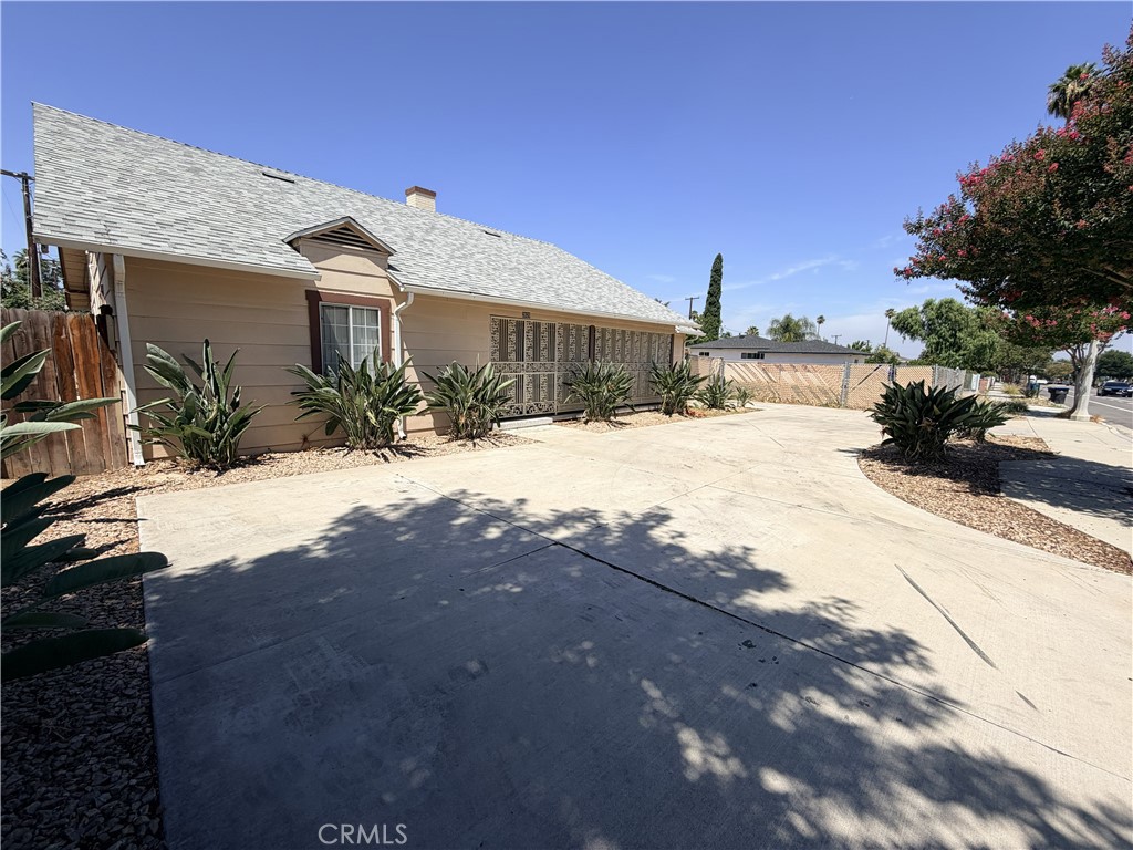 2820 Madison Street Riverside, CA 92504 - Photo 5 of 20