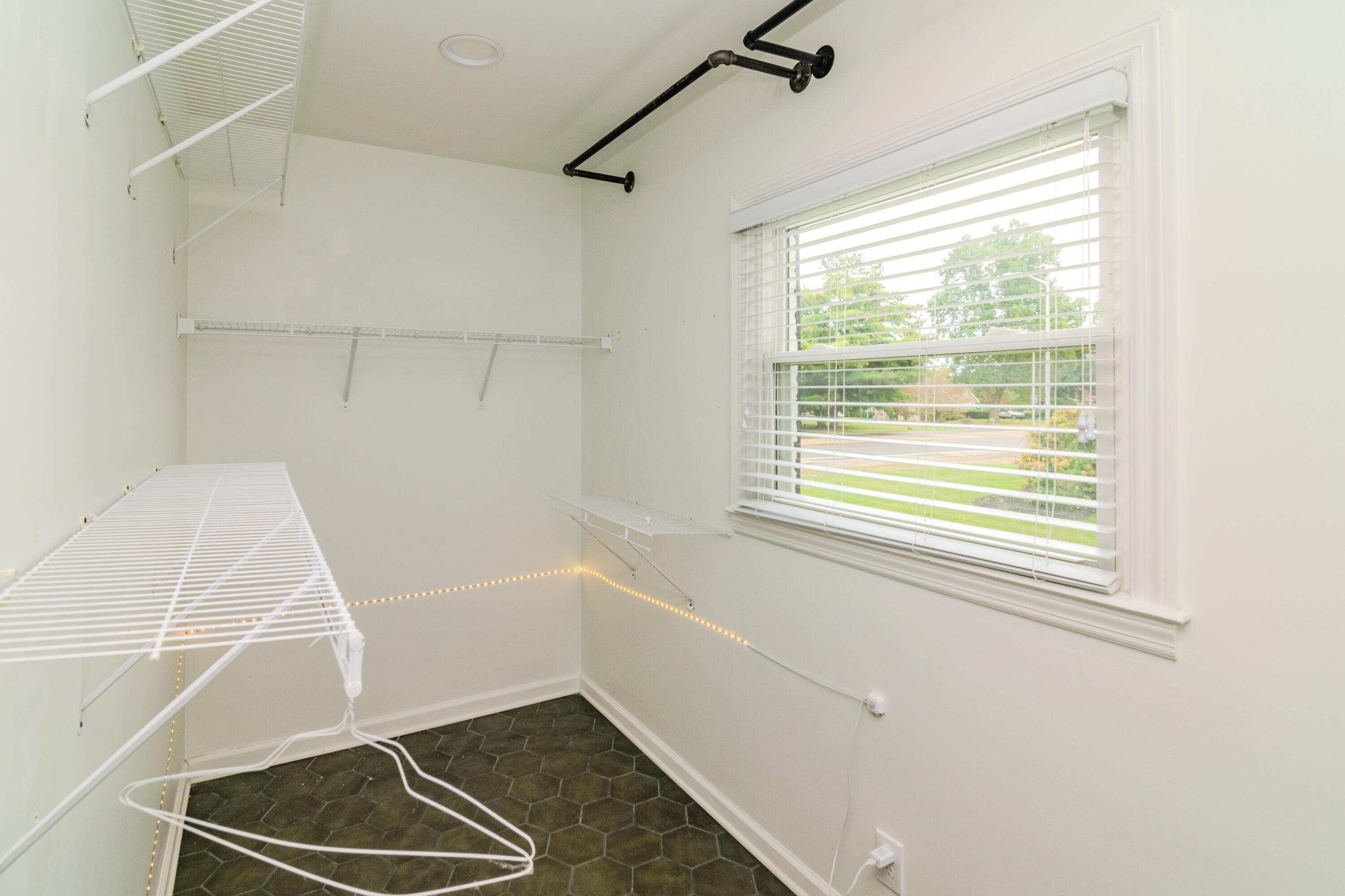 1016 Lane Allen Road Lexington, KY 40504 - Photo 25 of 40 1016LaneAllen-0163
