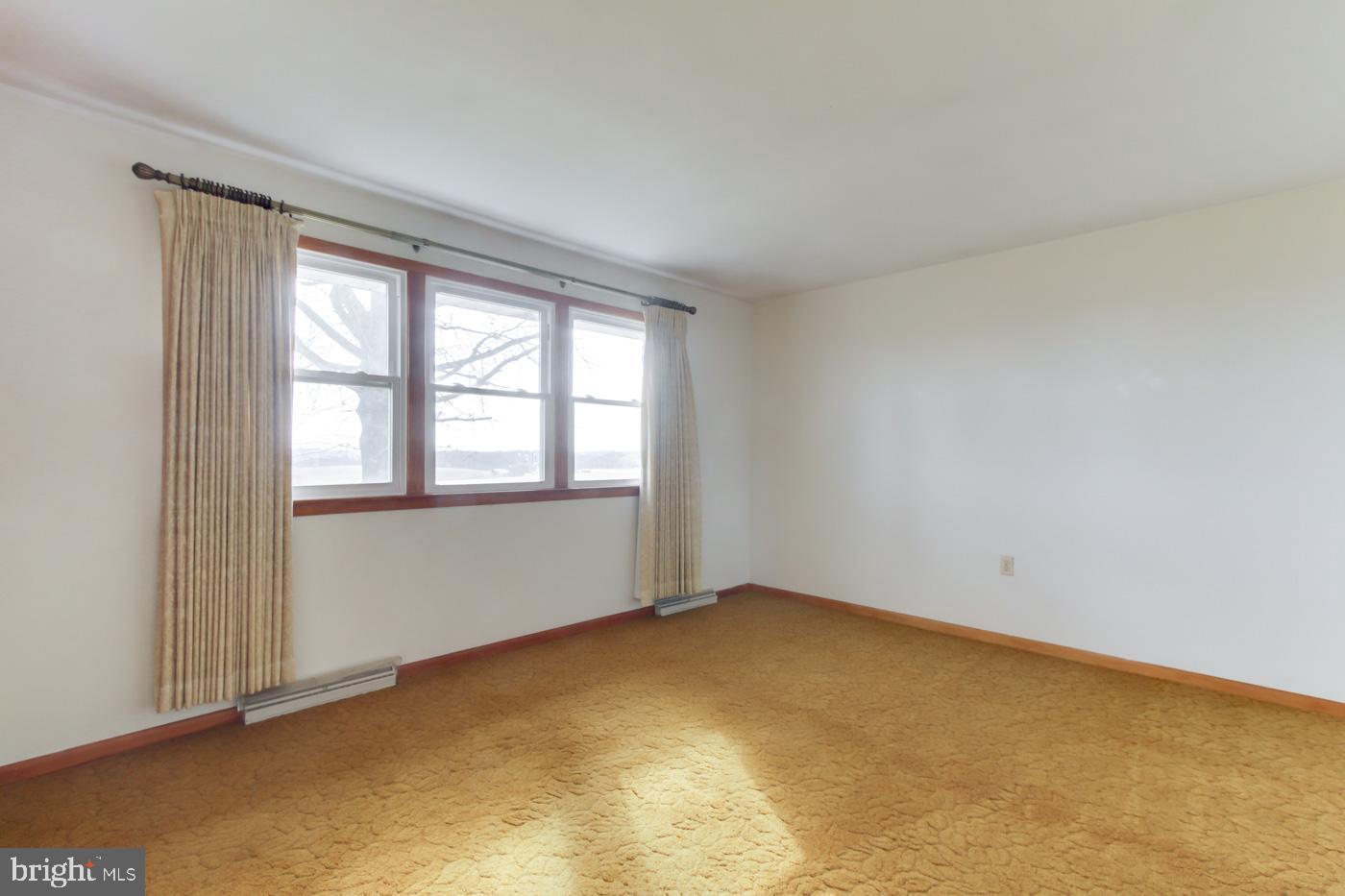 348 Slab Road Delta, PA 17314 - Photo 7 of 28 Gallery Image 7