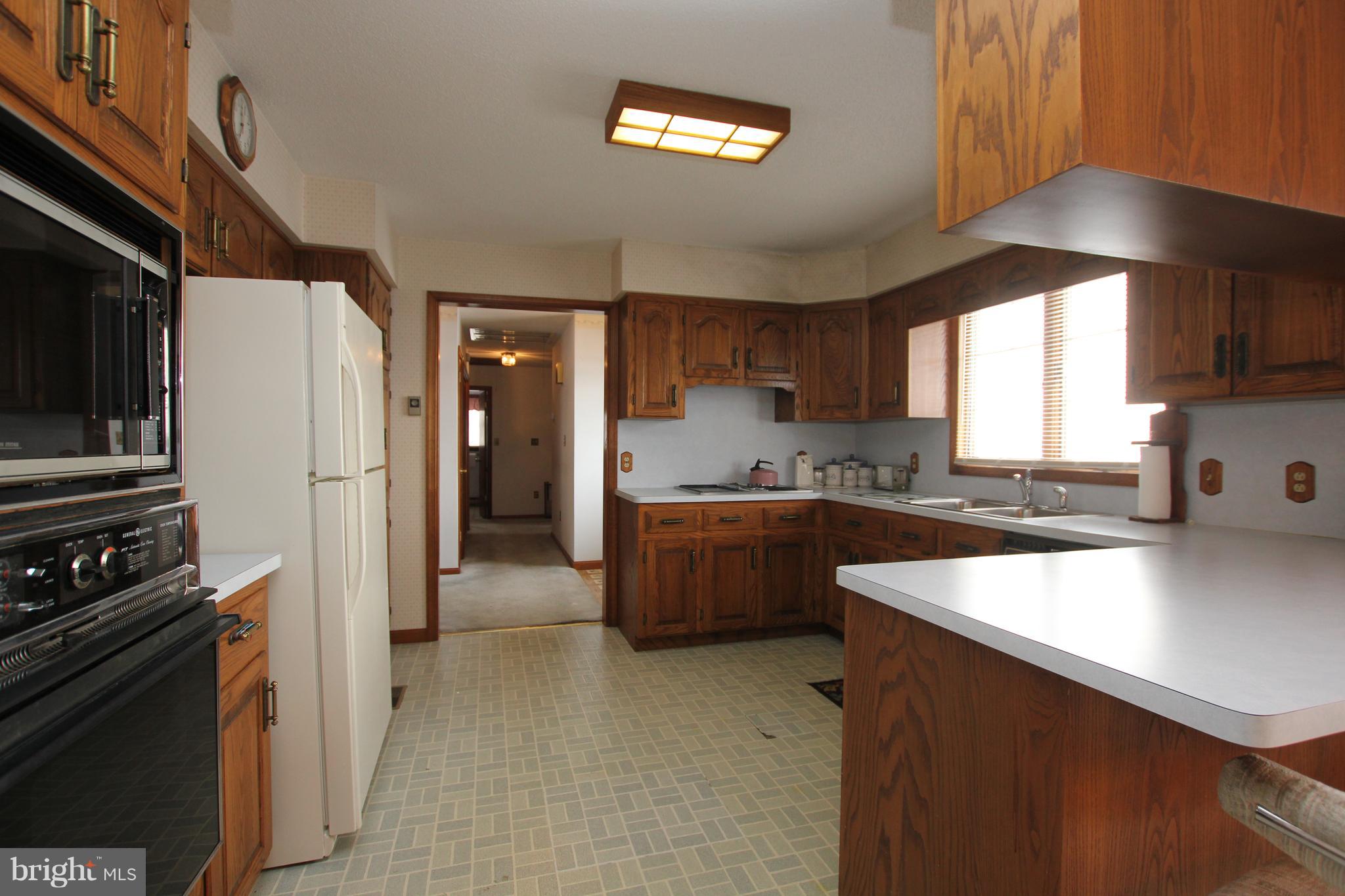 11429 Taylor Mill Road Laurel, DE 19956 - Photo 10 of 20 Peninsula with breakfast bar