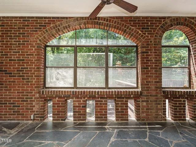 $1,100,000 | 907 West Johnson Street, Raleigh, NC 27605