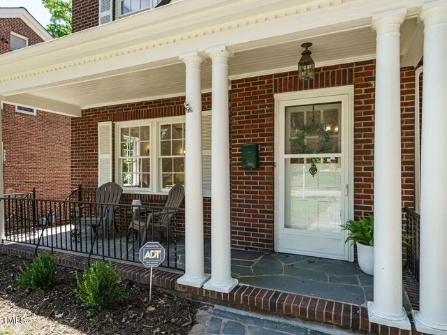 $1,100,000 | 907 West Johnson Street, Raleigh, NC 27605
