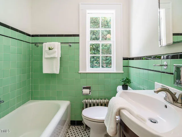 $1,100,000 | 907 West Johnson Street, Raleigh, NC 27605