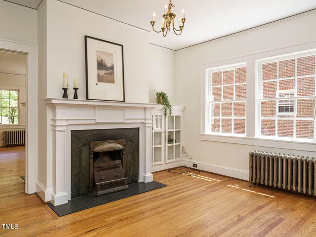 $1,100,000 | 907 West Johnson Street, Raleigh, NC 27605