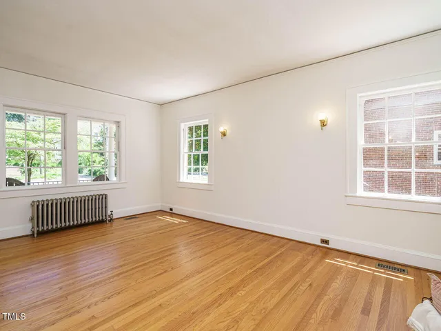 $1,100,000 | 907 West Johnson Street, Raleigh, NC 27605