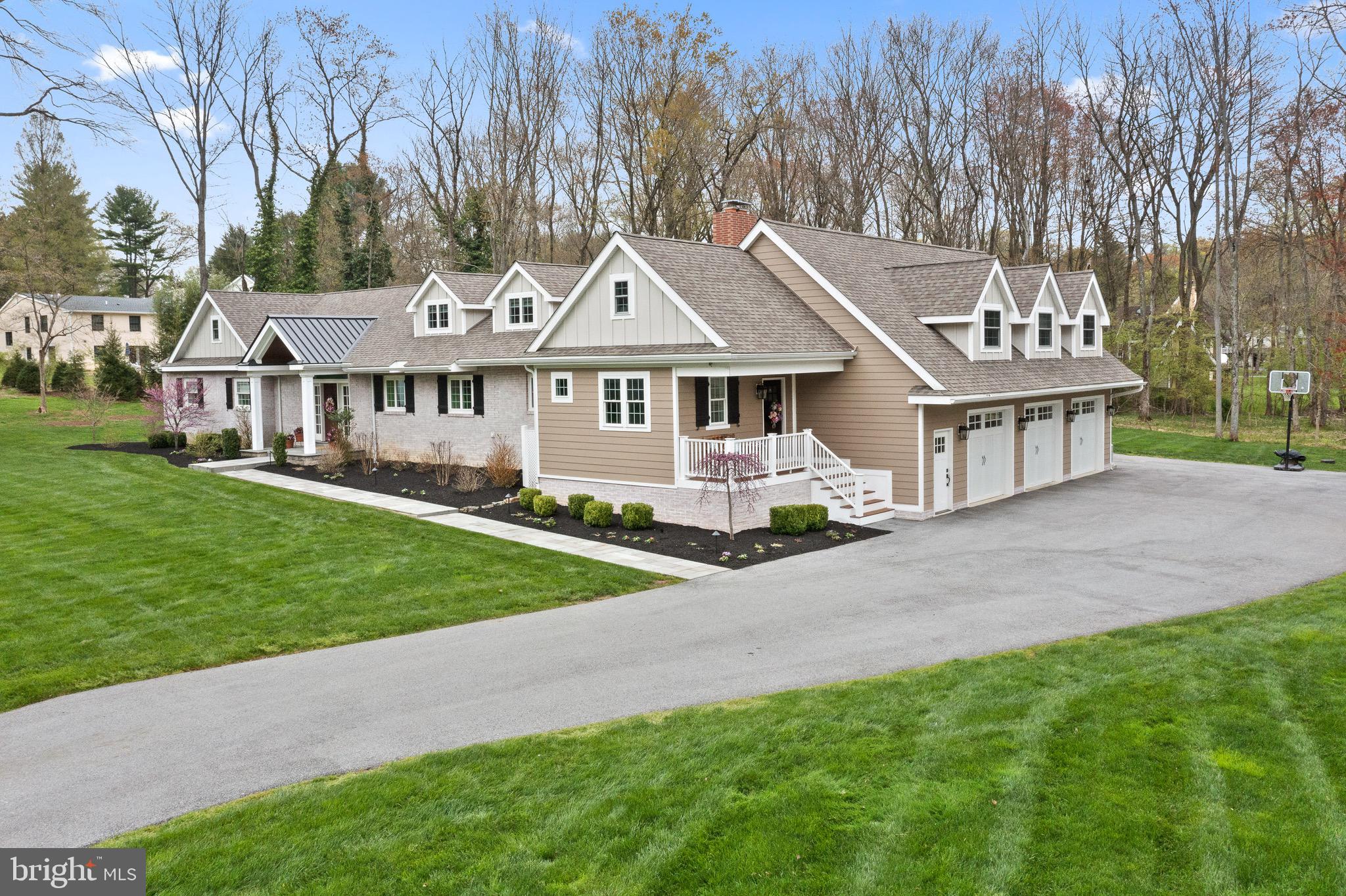 Magnificent Home on 2.5 Acre Lot in Radnor Hunt