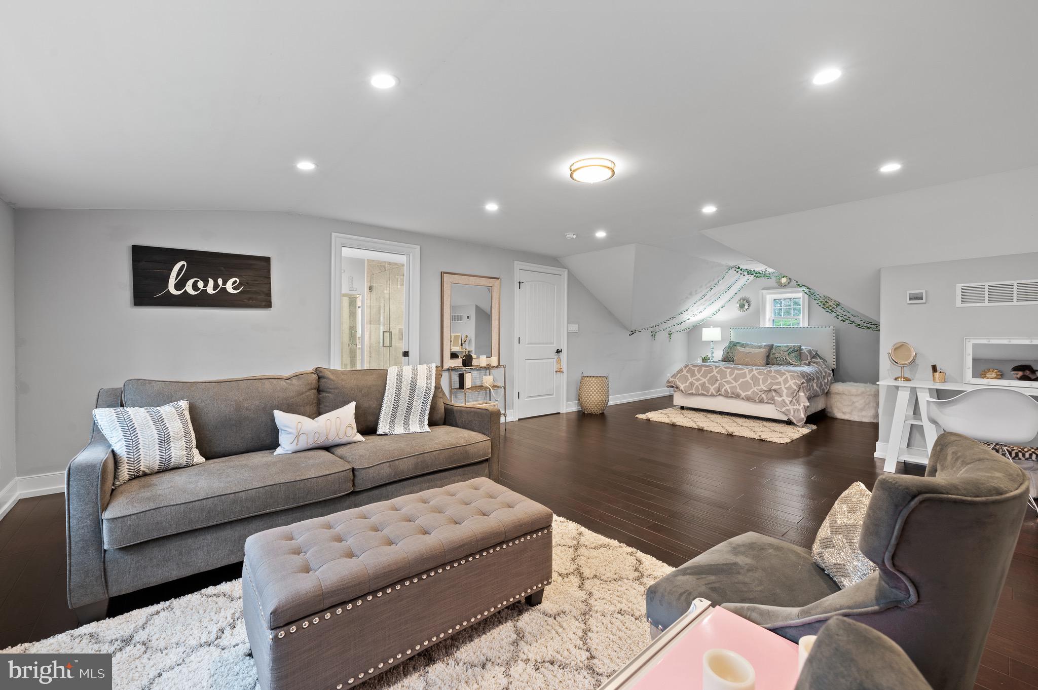 13 Laurel Circle Malvern, PA 19355 - Photo 41 of 84 Second Floor Bedroom