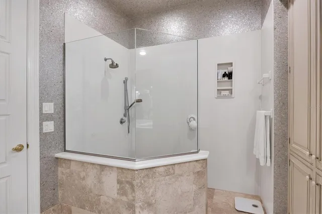 $5,800 | 7261 Villa D Este Drive, Sarasota, FL 34238