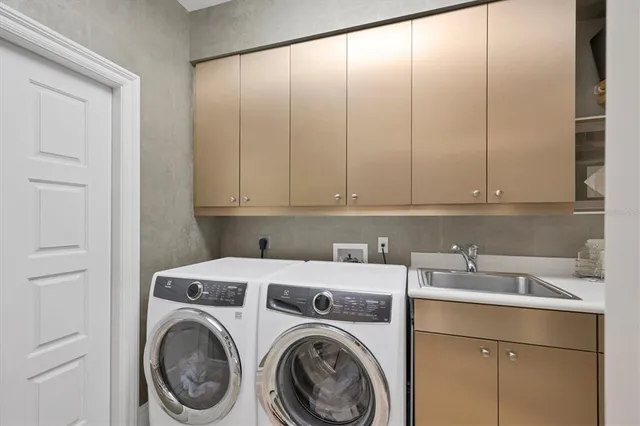 $5,800 | 7261 Villa D Este Drive, Sarasota, FL 34238