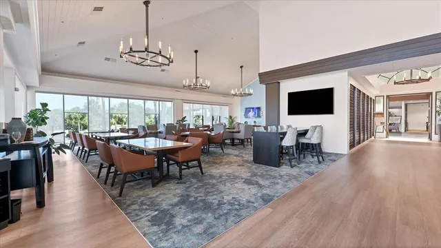 $5,800 | 7261 Villa D Este Drive, Sarasota, FL 34238