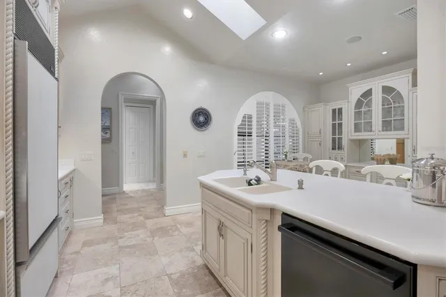 $5,800 | 7261 Villa D Este Drive, Sarasota, FL 34238