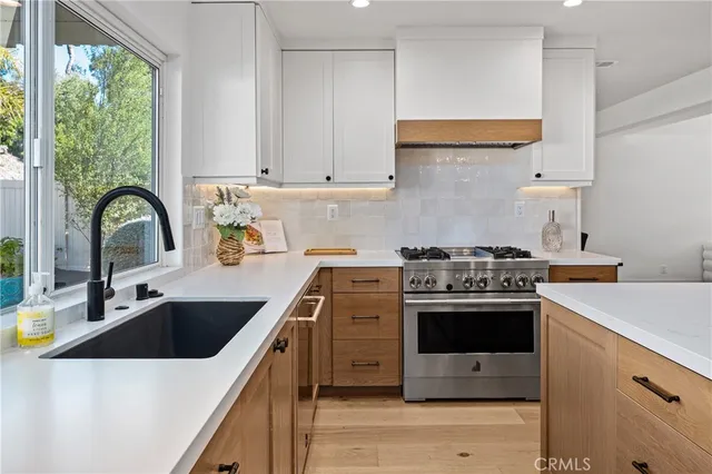 $2,861,800 | 5497 Coral Reef Avenue, La Jolla, CA 92037