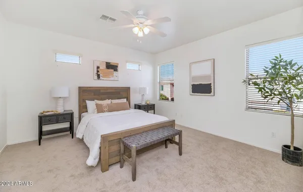 $1,950 | 3541 West Marconi Avenue, Phoenix, AZ 85053