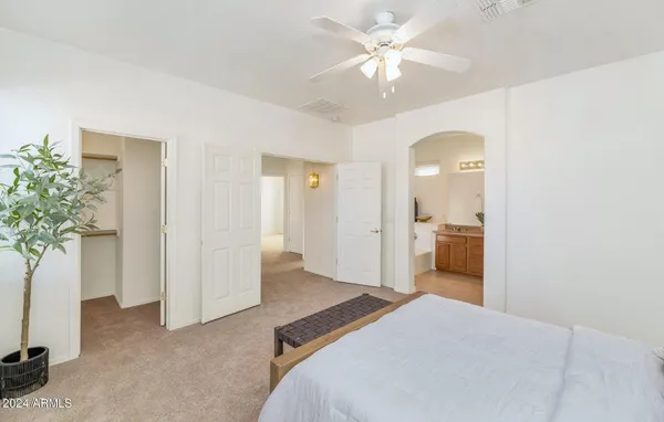 $1,950 | 3541 West Marconi Avenue, Phoenix, AZ 85053