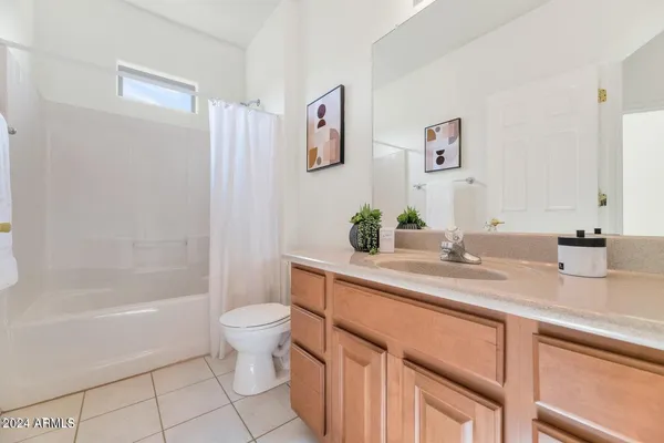 $1,950 | 3541 West Marconi Avenue, Phoenix, AZ 85053