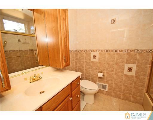 4 Churchill Road East Brunswick, NJ 08816 - Photo 21 of 25 Gallery Image 21