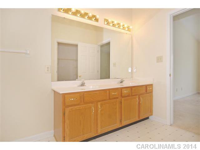 1822 Pine Mountain Road Charlotte, NC 28214 - Photo 13 of 16