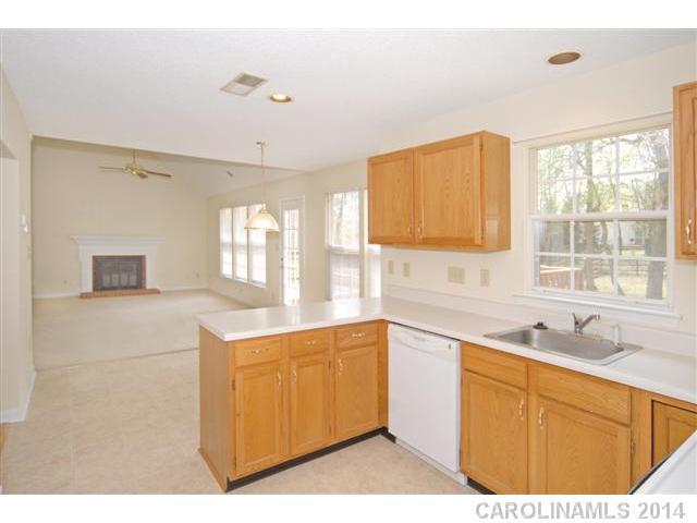 1822 Pine Mountain Road Charlotte, NC 28214 - Photo 6 of 16