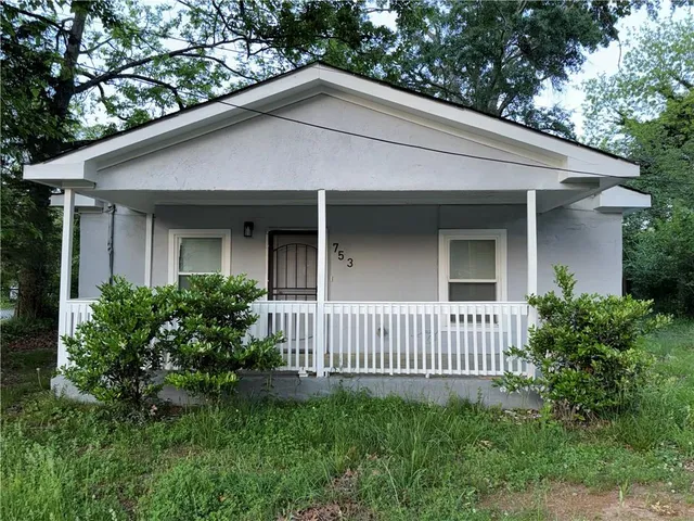 $1,575 | 753 Second Street, Stone Mountain, GA 30083