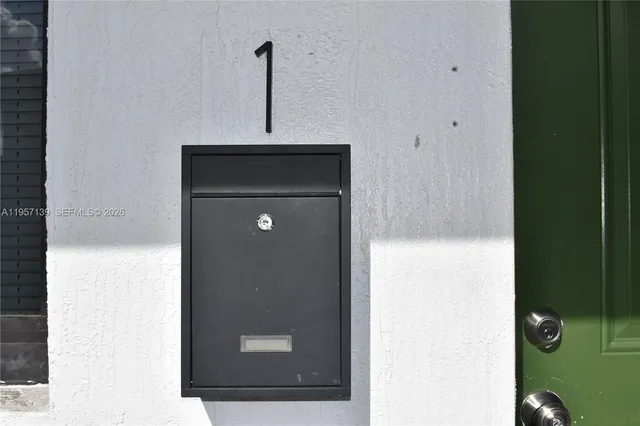 $2,000 | 900 Northwest 8th Avenue, Unit 1, Pompano Beach, FL 33060