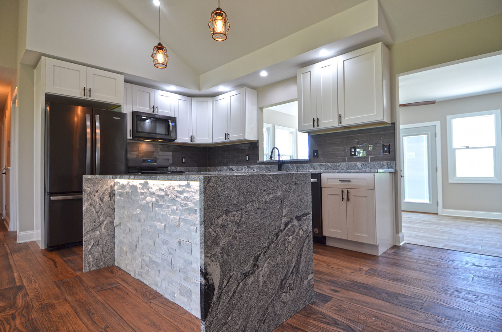 1449 North 36th Road Ottawa, IL 61350 - Photo 15 of 48