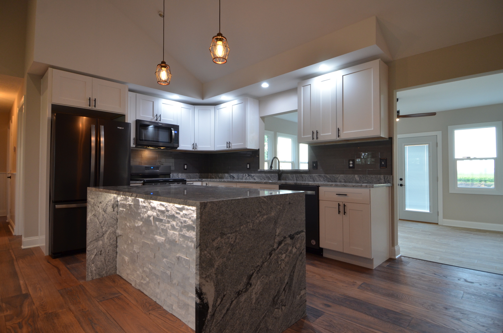 1449 North 36th Road Ottawa, IL 61350 - Photo 27 of 48