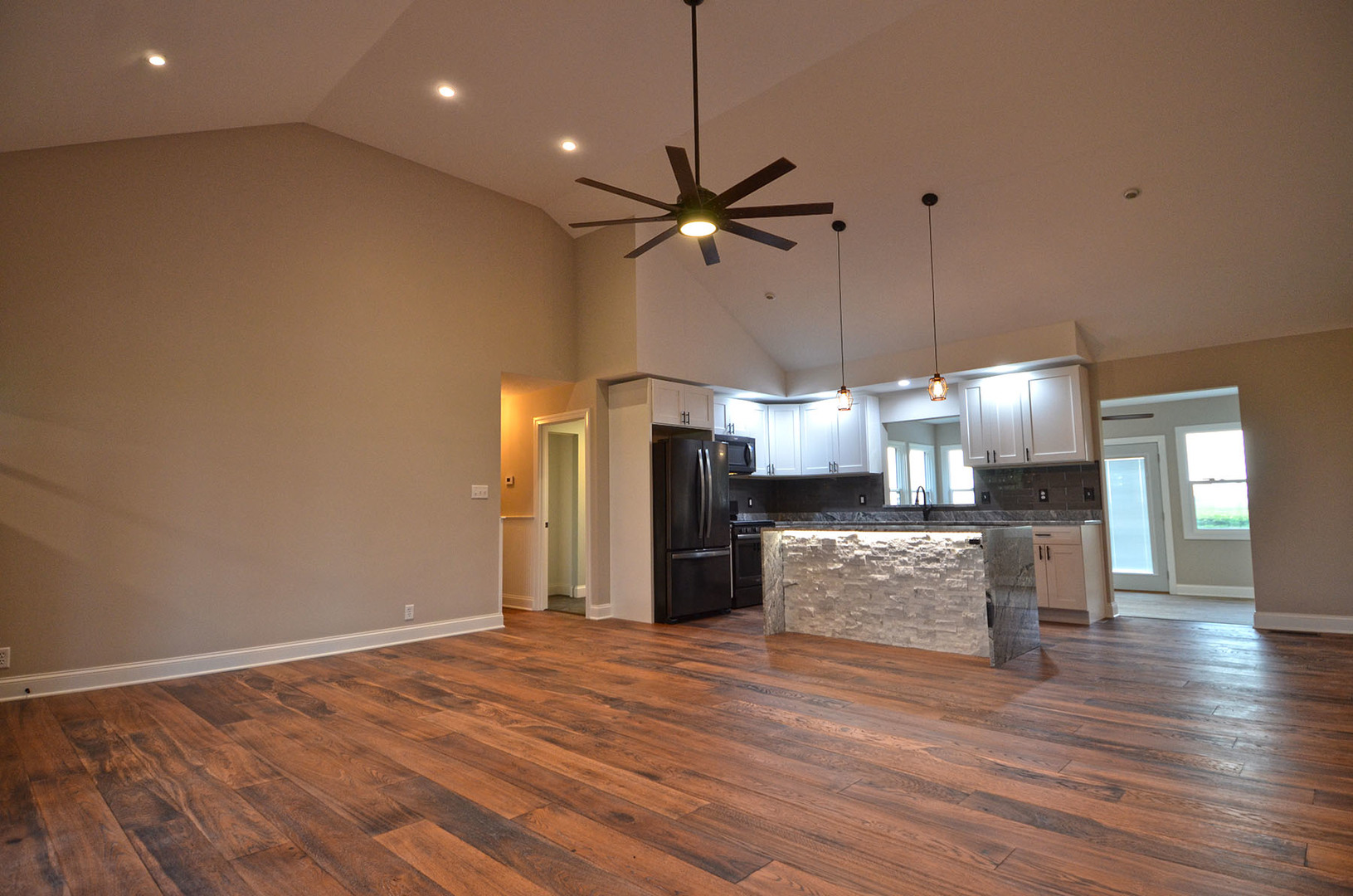 1449 North 36th Road Ottawa, IL 61350 - Photo 30 of 48