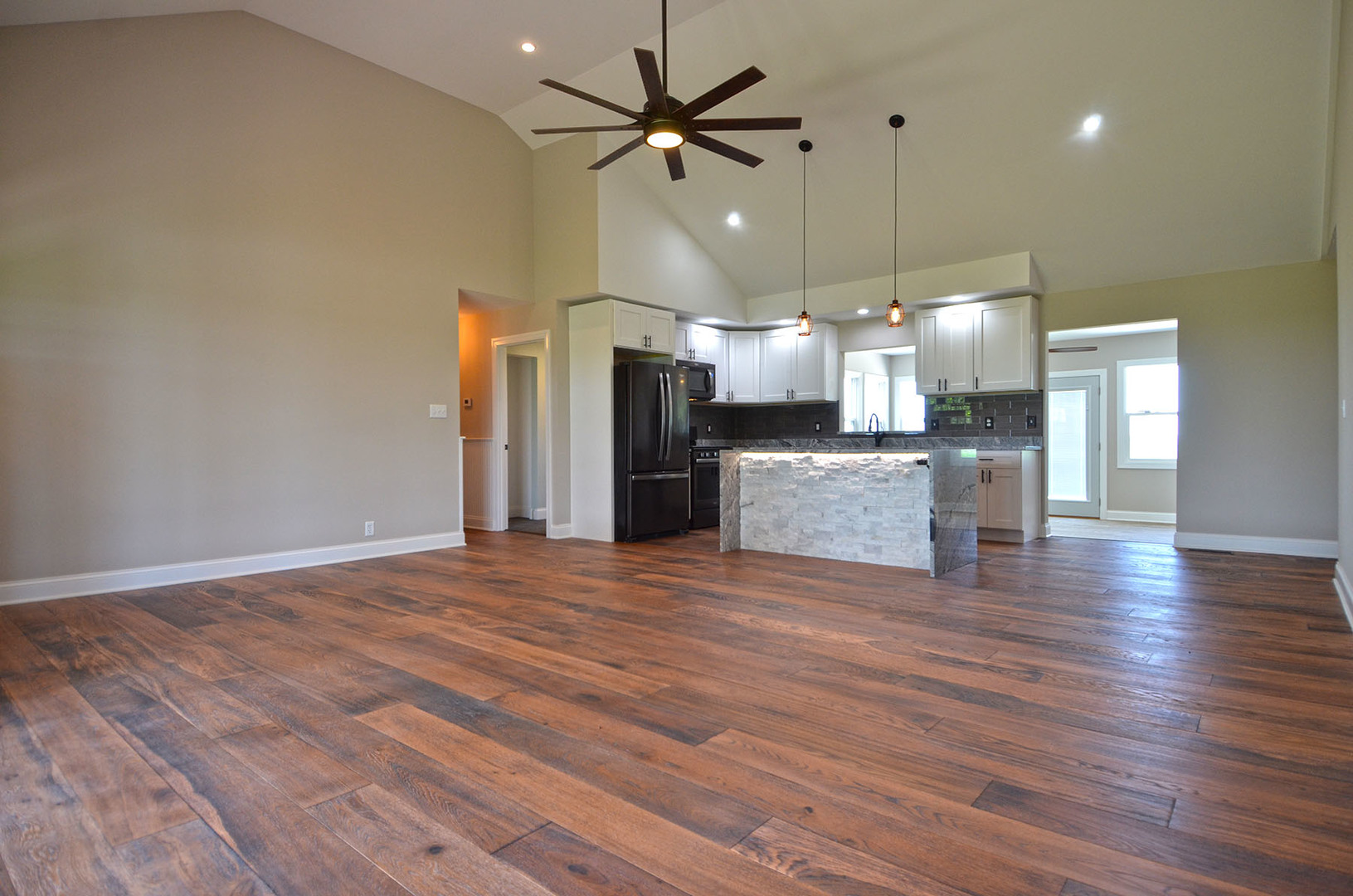 1449 North 36th Road Ottawa, IL 61350 - Photo 7 of 48
