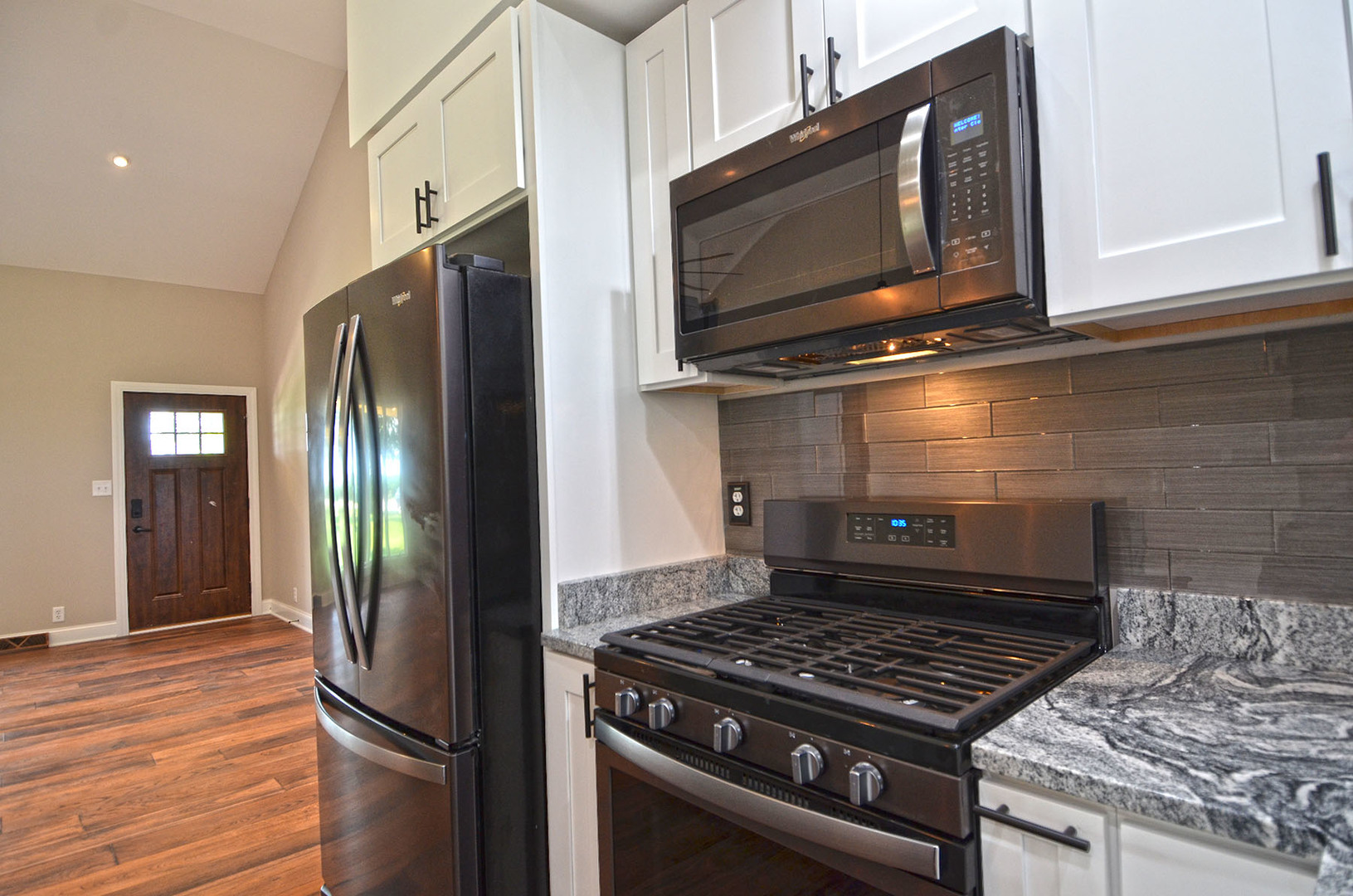 1449 North 36th Road Ottawa, IL 61350 - Photo 10 of 48