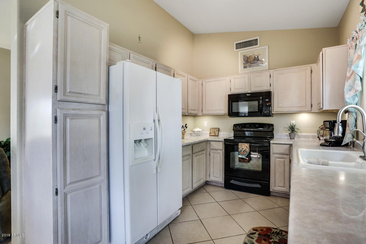 14300 West Bell Road, Unit 238 Surprise, AZ 85374 - Photo 12 of 39 14300 West Bell Road #238-23