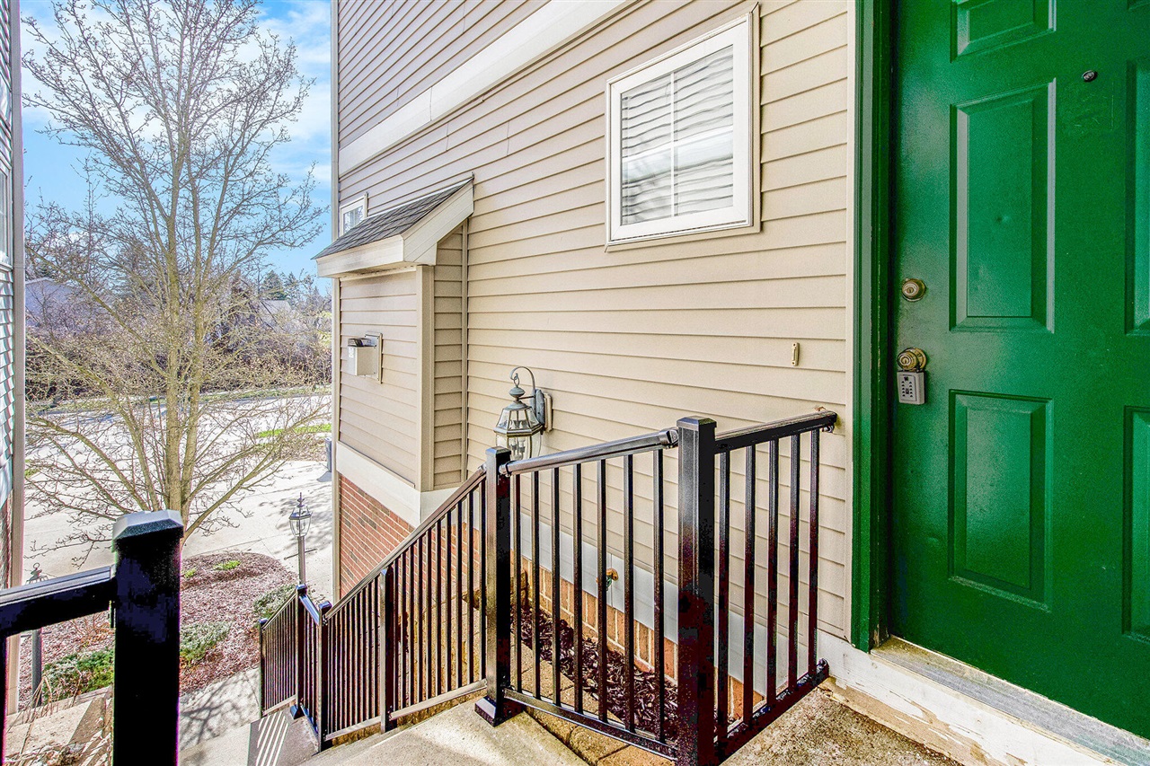 1740 South Maple Road Ann Arbor, MI 48103 - Photo 5 of 35
