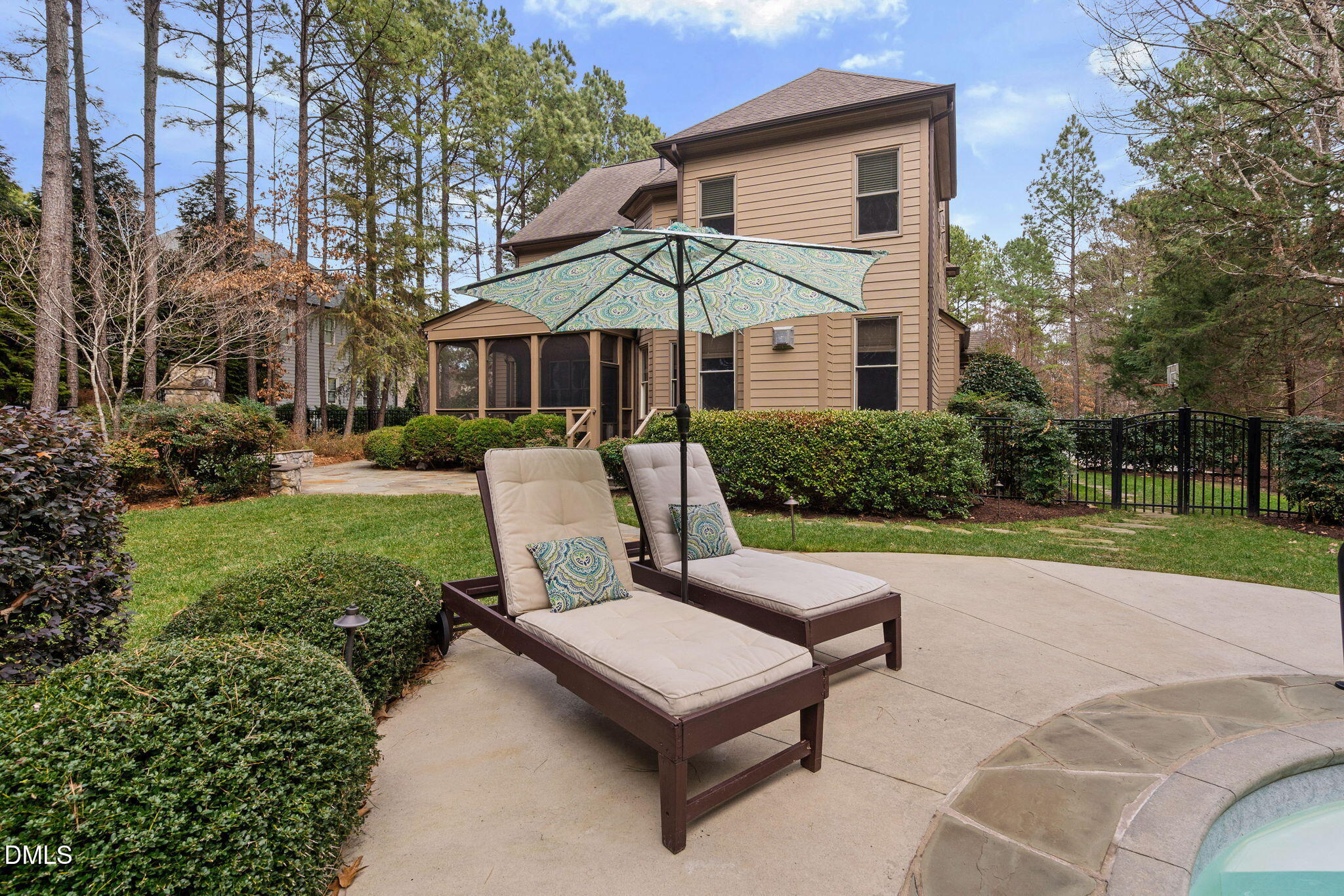 208 Dartmoor Lane Raleigh, NC 27614 - Photo 16 of 27 50-web-or-mls-208-dartmoor-ln