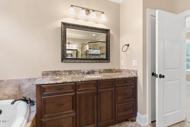 $1,389,000 | 208 Dartmoor Lane, Raleigh, NC 27614