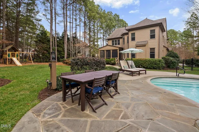 $1,389,000 | 208 Dartmoor Lane, Raleigh, NC 27614